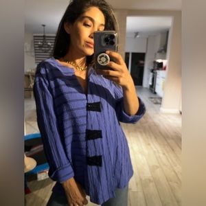 Ali Miles Pewter And Black Blouse